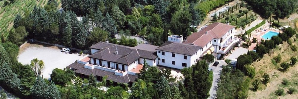 Hotel Le Rocce Magione Exterior foto