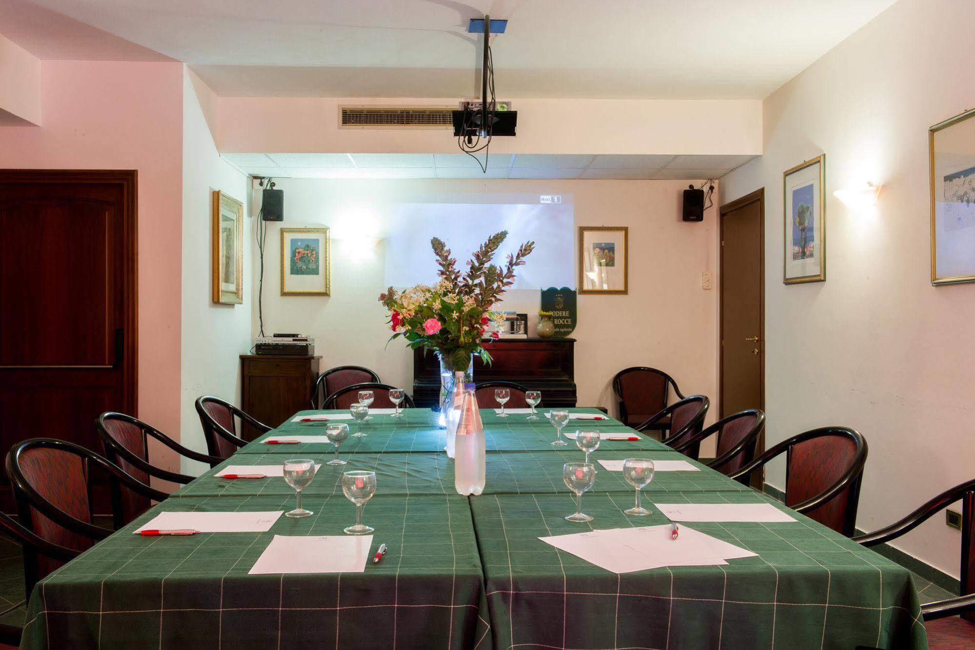 Hotel Le Rocce Magione Exterior foto