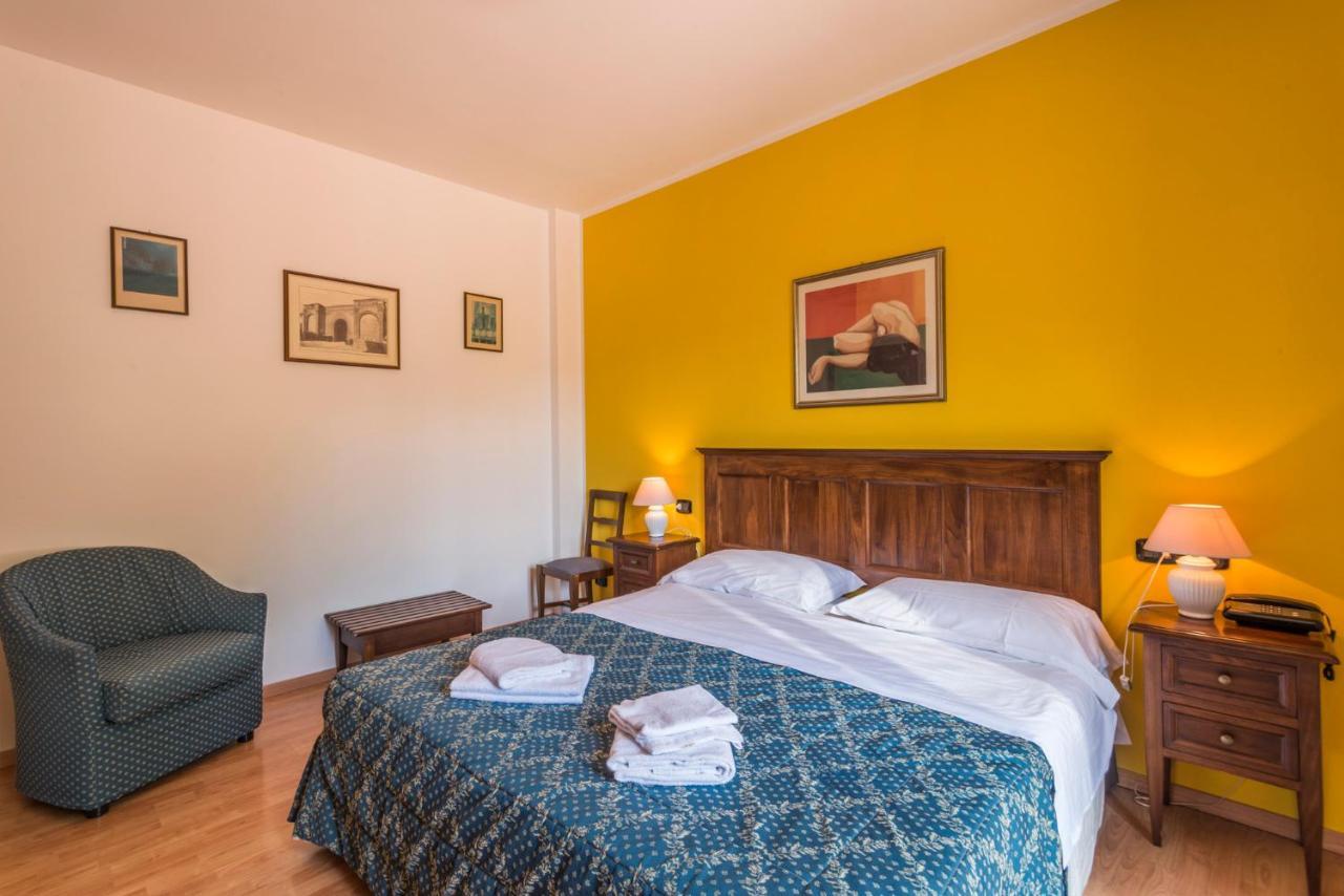 Hotel Le Rocce Magione Exterior foto