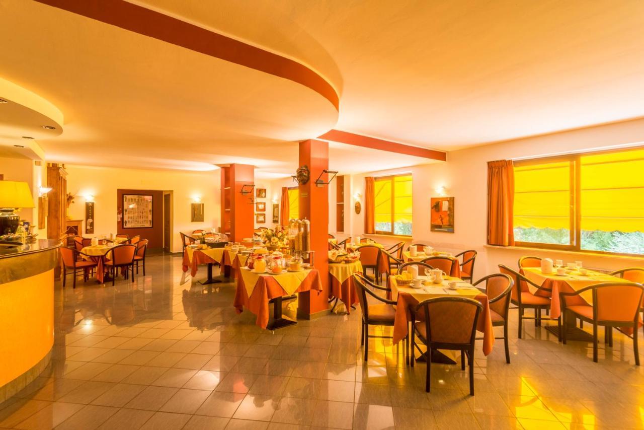 Hotel Le Rocce Magione Exterior foto