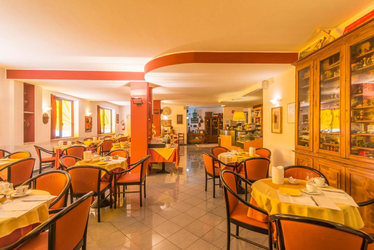 Hotel Le Rocce Magione Exterior foto