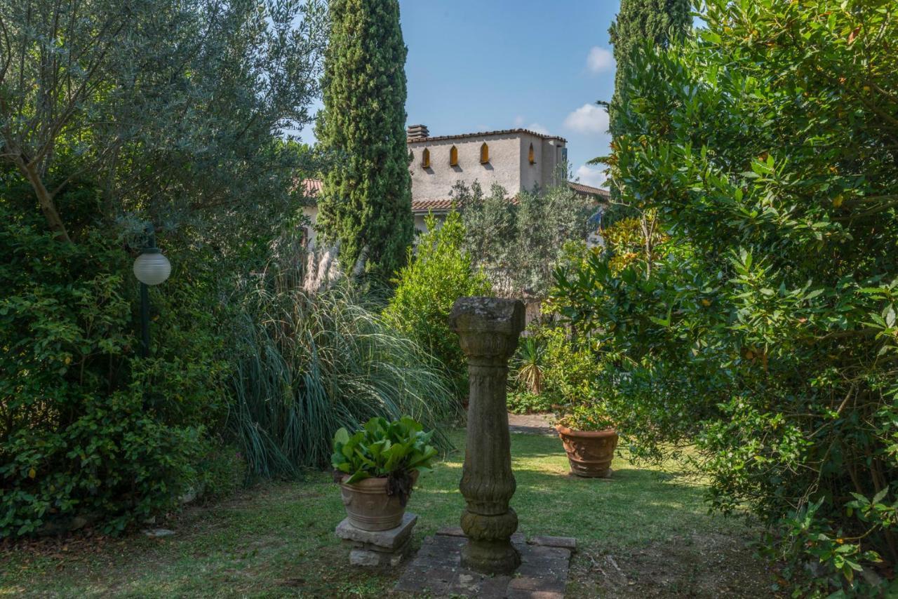 Hotel Le Rocce Magione Exterior foto